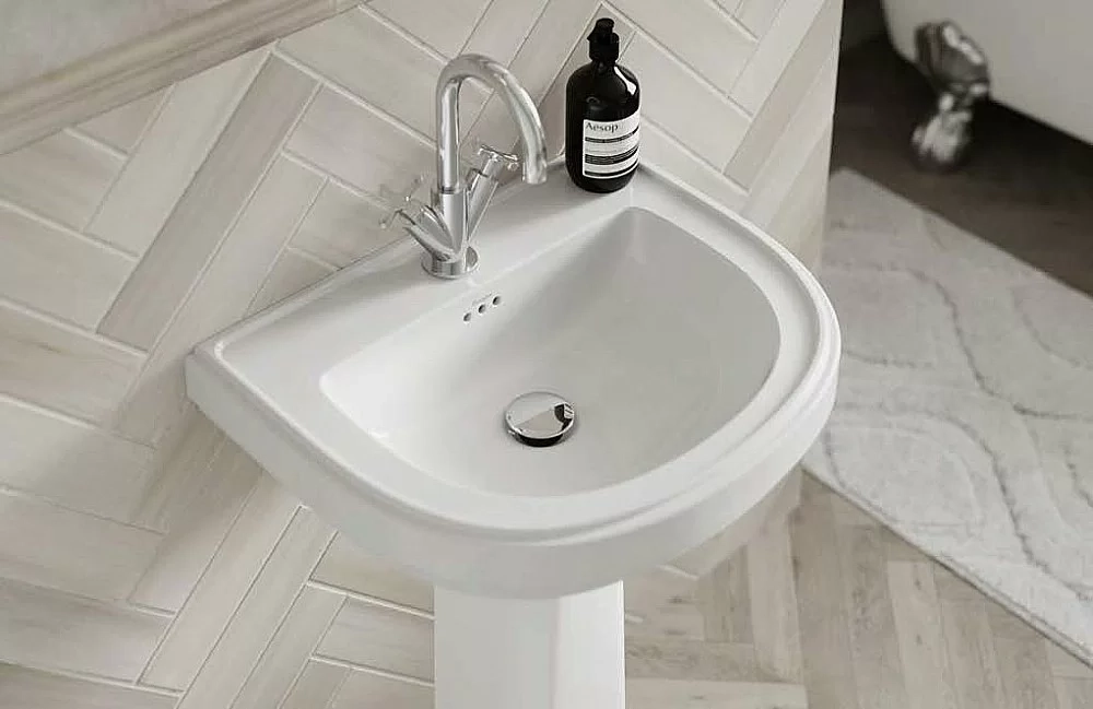 Раковина на полупьедестале Burlington Riviera 58 RIV3 1TH RIV7 с 1 отверстием белая