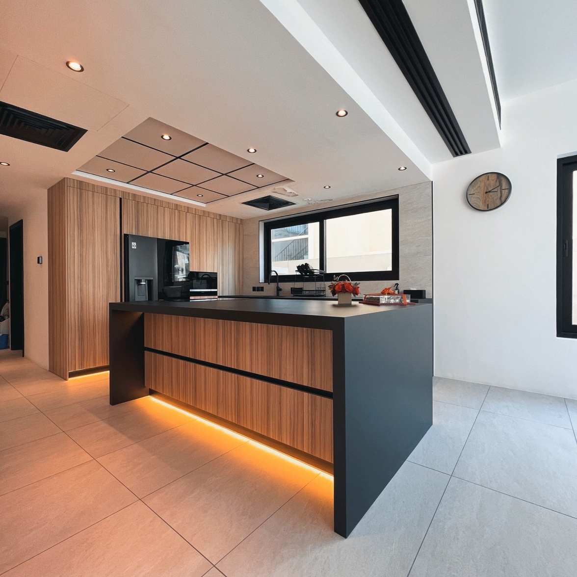 BRUS DECOR