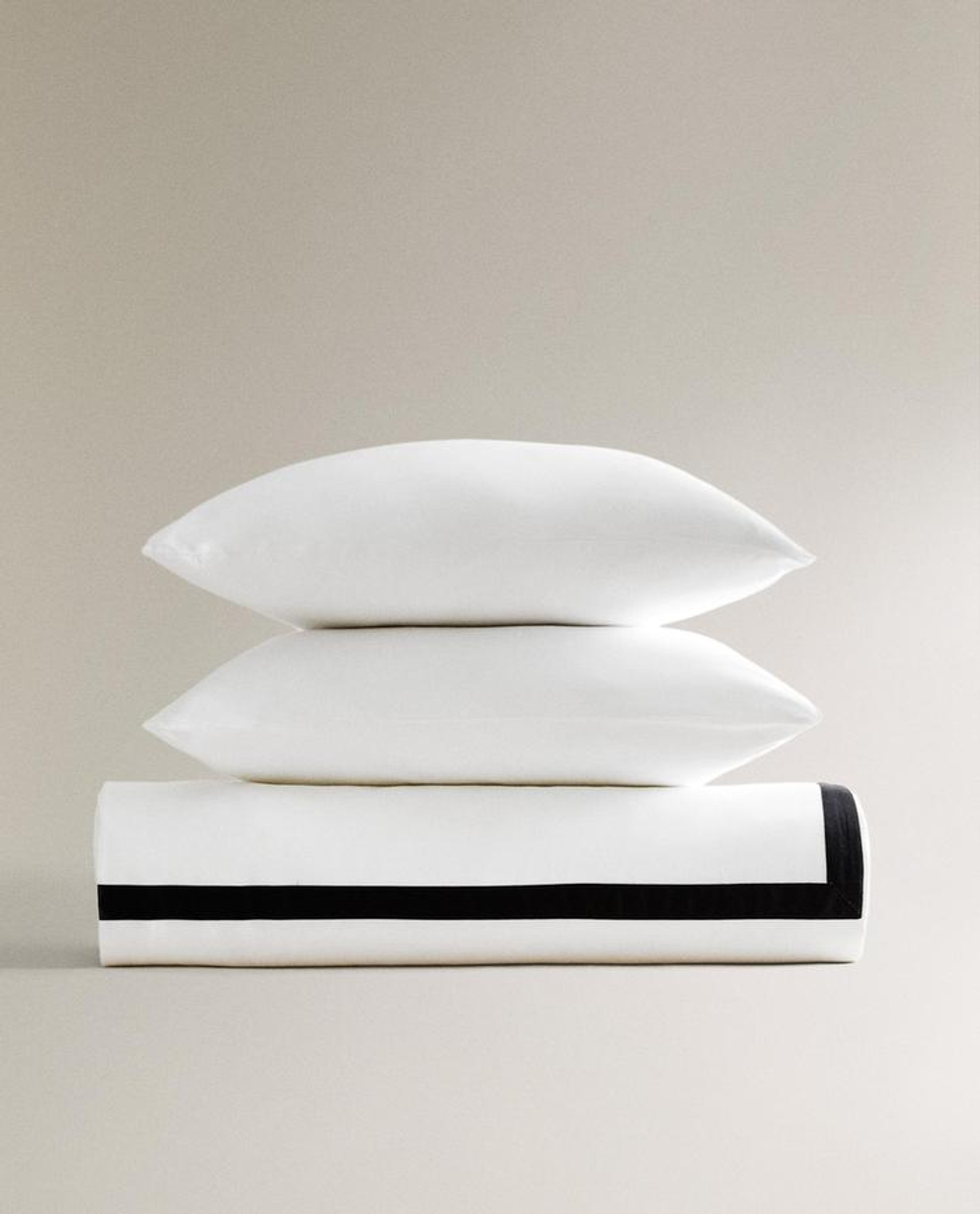 ZARA HOME САТИНОВЫЙ ПОДОДЕЯЛЬНИК С КАЙМОЙ, ЧЕРНЫЙ