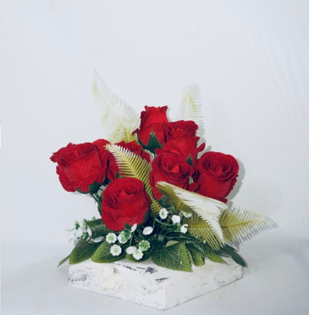 Полянка ритуальная утяжеленная на постаменте