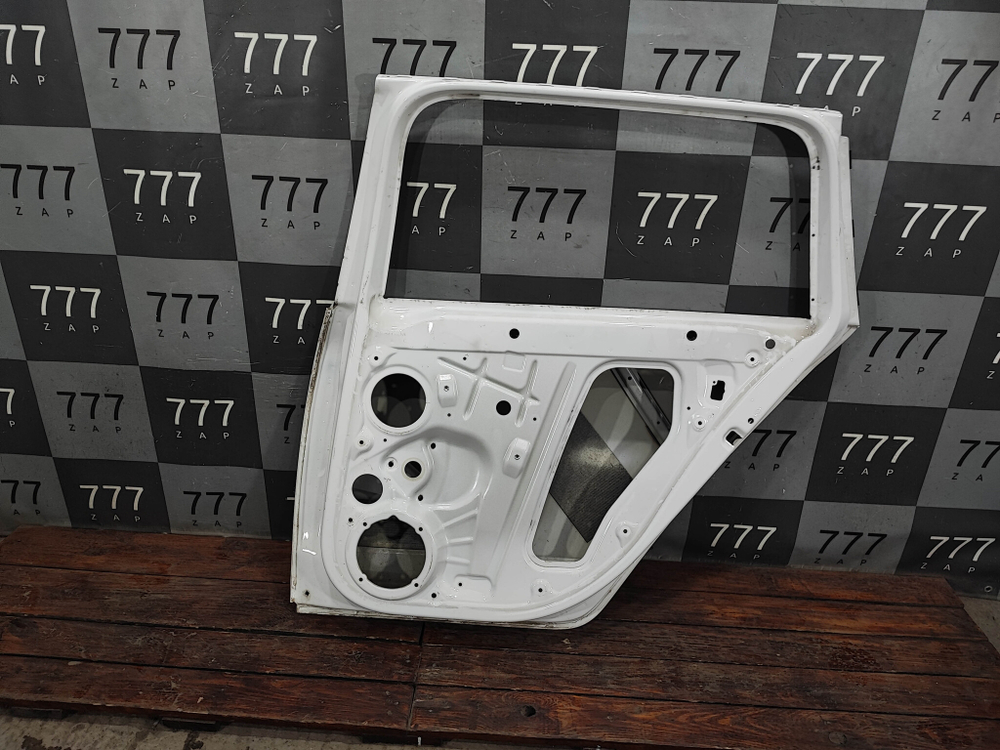 Дверь задняя правая Skoda Octavia 3 (A7) 13-20 Б/У Оригинал 5E9833056C