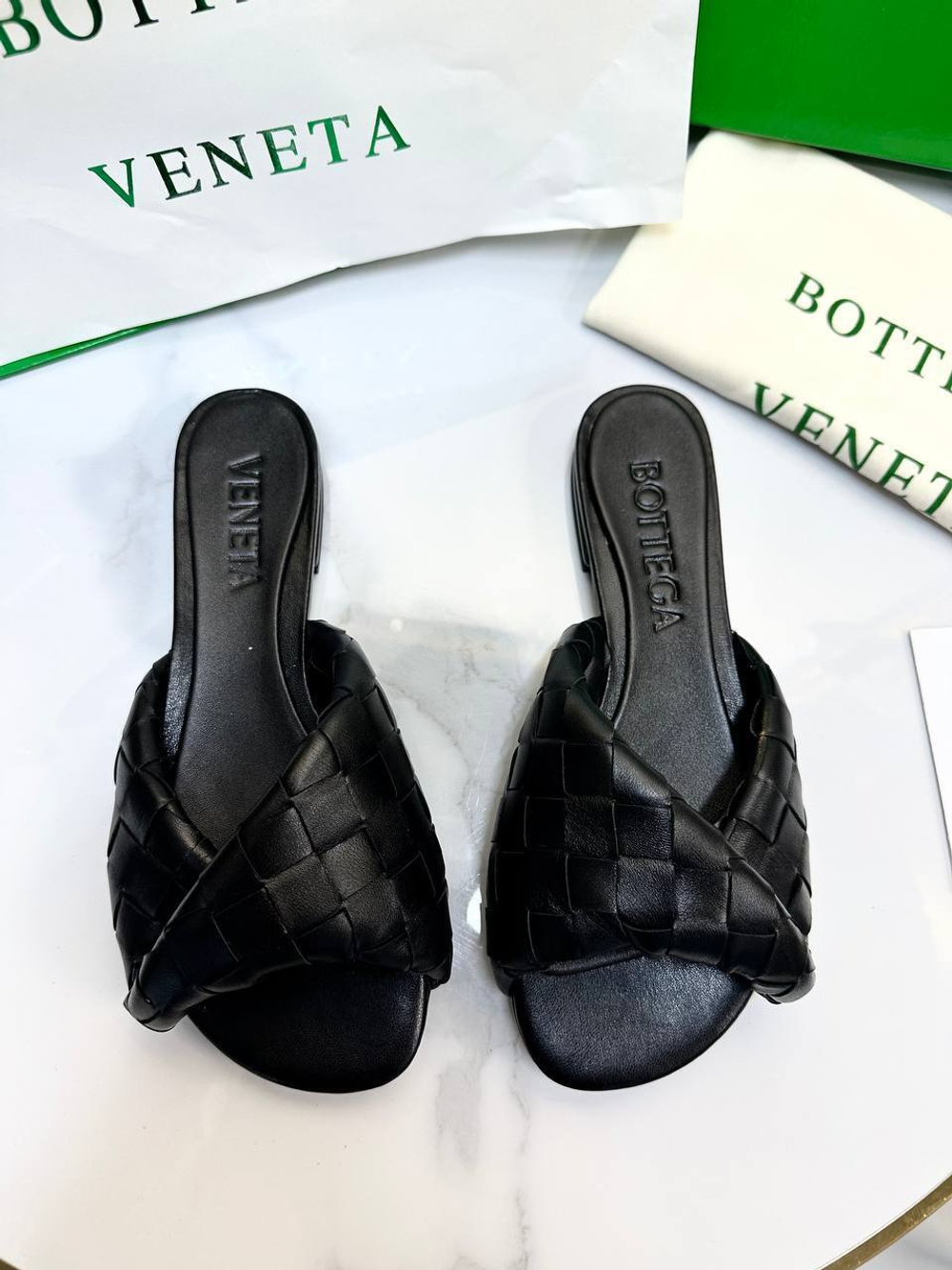 Шлепанцы Bottega Veneta
