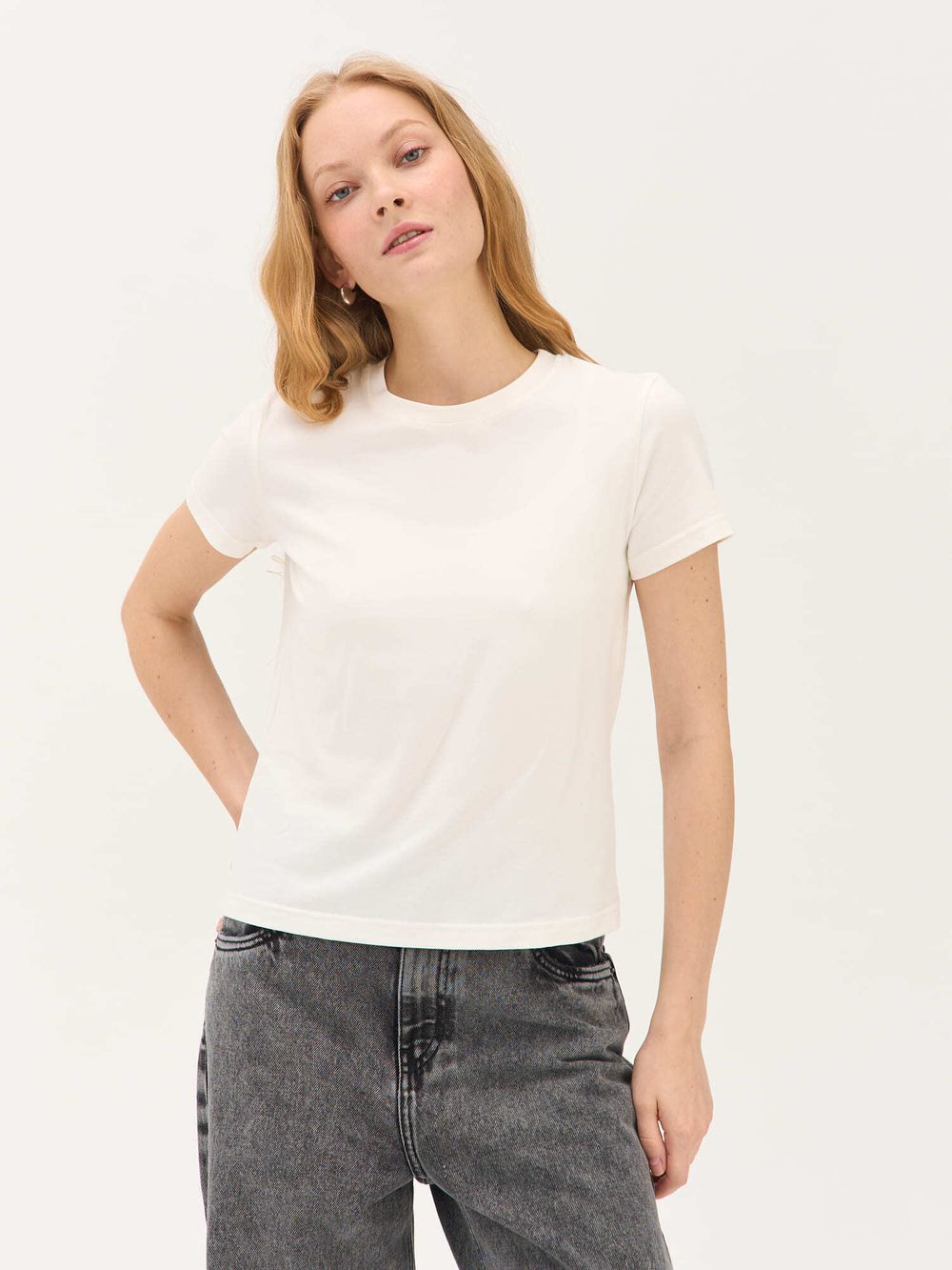 Футболка Slim Fit "Молоко" женская