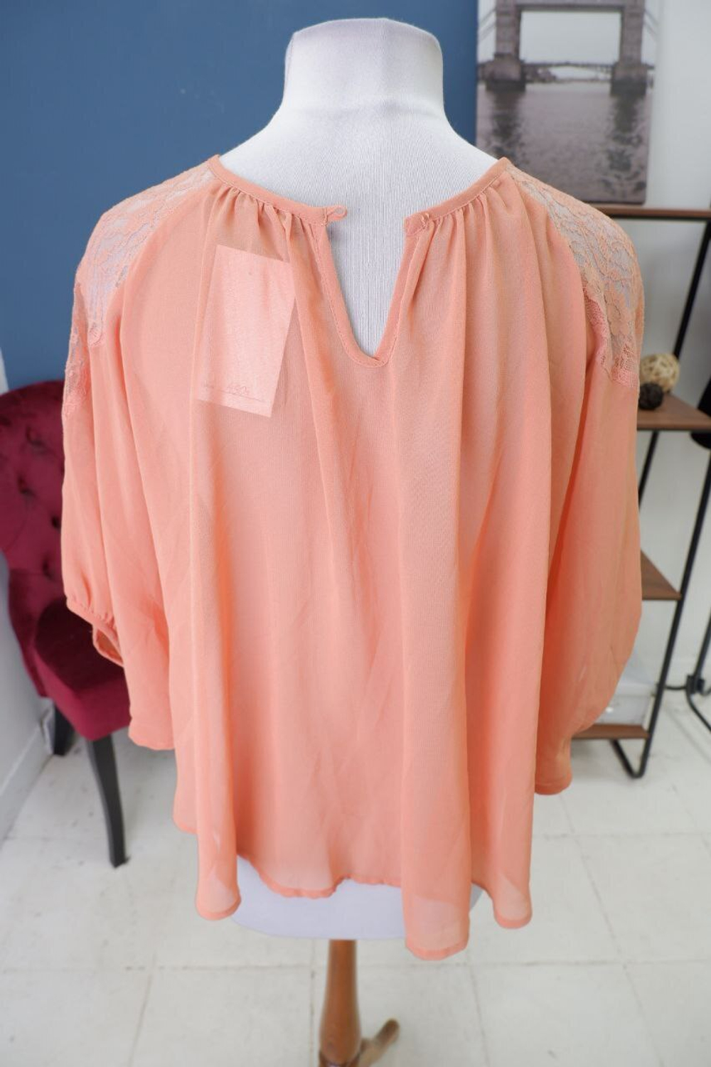 Блузка Atmosphere с кружевом 40 размер