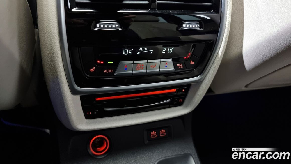 BMW X7 (G07) M50i 6-и местный (03.2021)