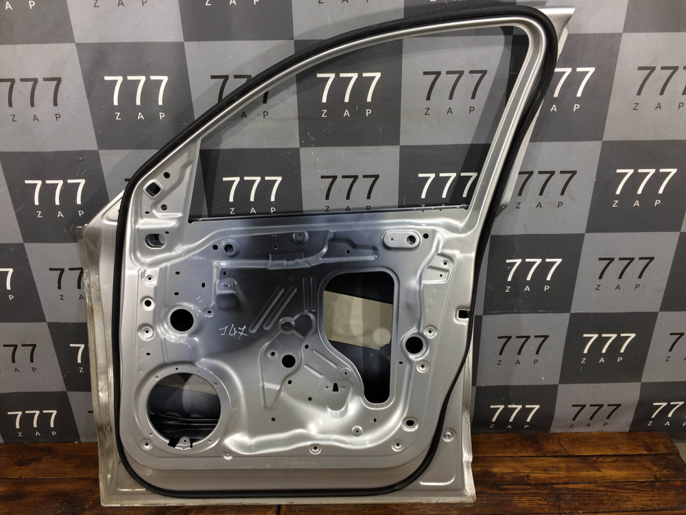 Дверь передняя правая Audi Q5 (8R) 08-17 Б/У Оригинал 8R0831052E