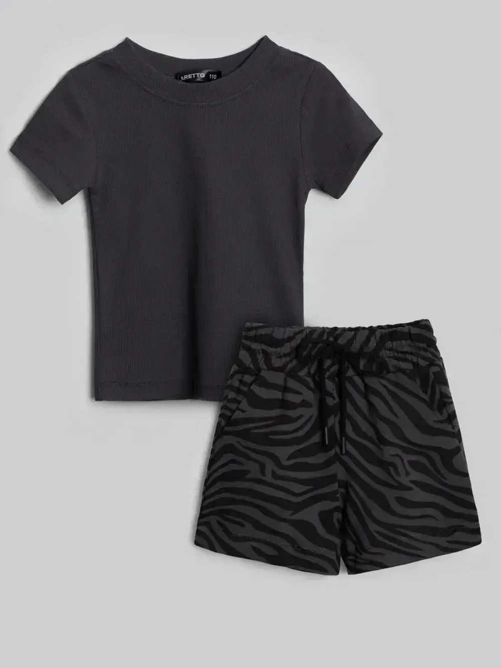 Костюм для девочки на лето с шортами