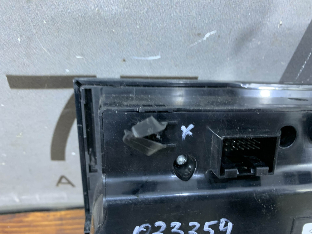 Панель климатконтроля Chery Tiggo 7 Pro 20-нв Б/У Оригинал 301000911AA