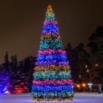 Светодинамическая елка каркасная - встроенная гирлянда: цветная -"Уральская" высота от 4 до 30 м