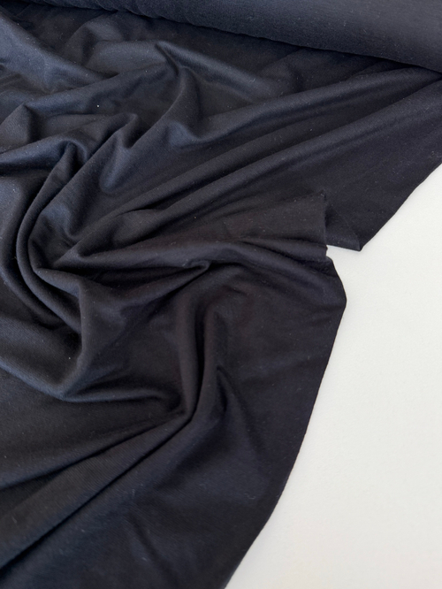 Шелковистый трикотаж Silk Touch черный