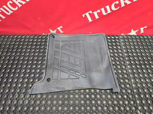 Коврик салона правый 2023 г