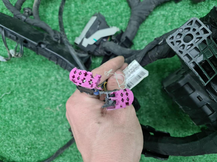 Проводка моторного отсека Geely Coolray (19-нв)