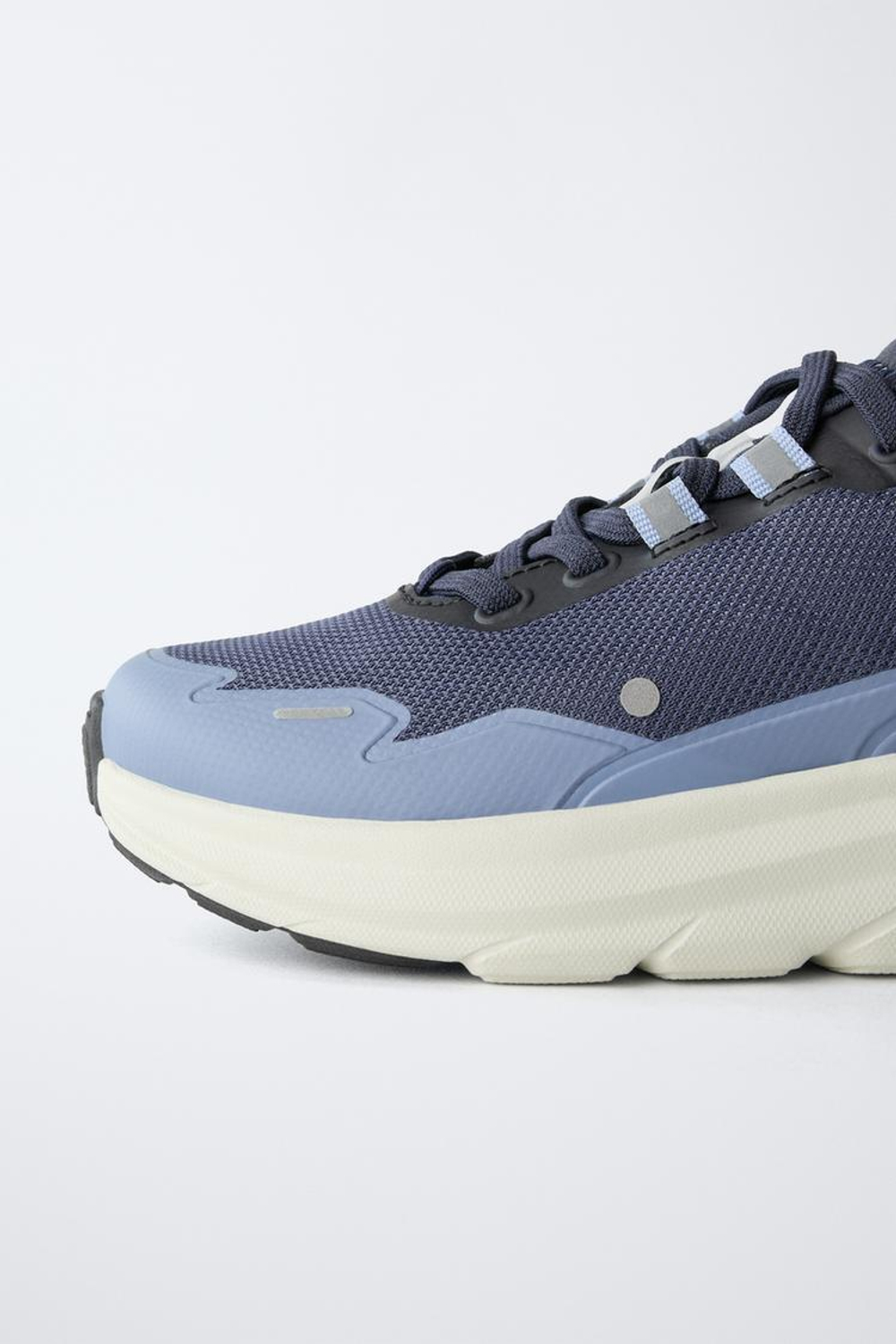 ZARA СПОРТИВНЫЕ КРОССОВКИ С ДЕТАЛЯМИ НА ПОДОШВЕ, СИНИЙ