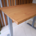 Регулируемый компьютерный стол Motor UP с регулировкой по высоте — столешница МДФ дуб европейский