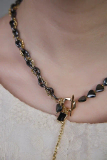 Колье "Амора" из гематита с черным цирконом, оттенок золото