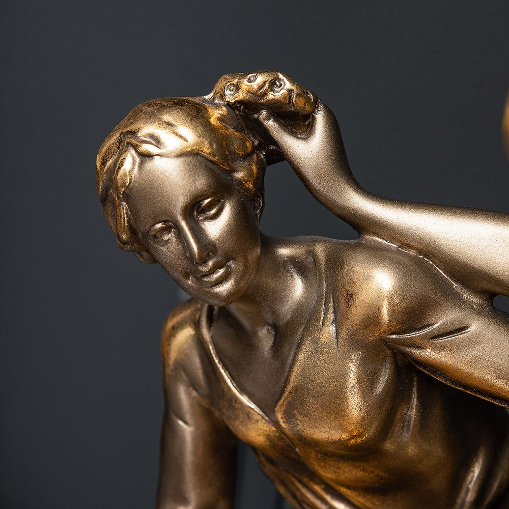 Венок и фрукты Бронза