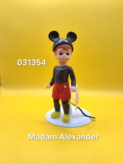 Коллекционная кукла Madam Alexander McDonalds 2005 031354
