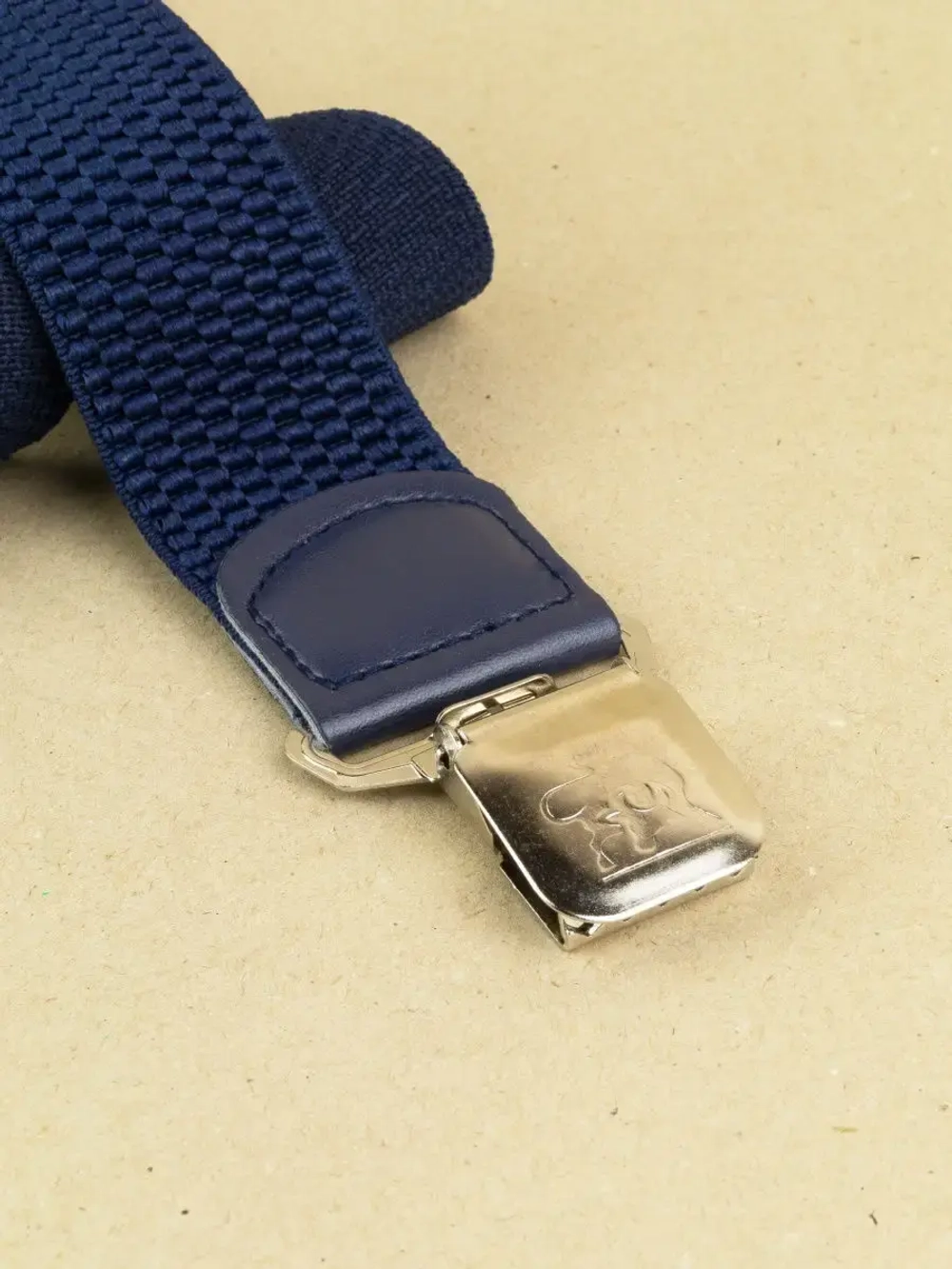 Подтяжки регулирующиеся крепкие зажимы