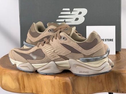 New Balance 9060 Mushroom
