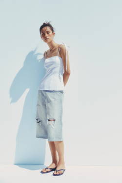 ZARA ТОП ОБЛЕГАЮЩЕГО КРОЯ С ЗАВЯЗКАМИ, БЕЛЫЙ