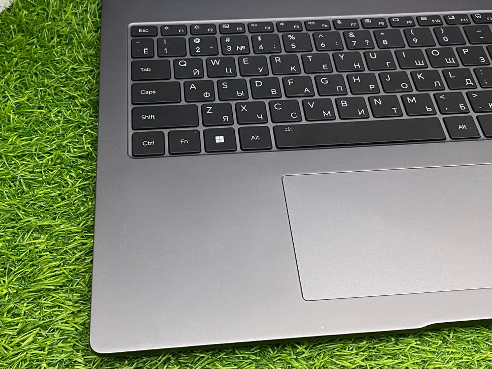 Ноутбук Honor 16' R7 8845HS/AMD 780M/16GB/512GB/ MagicBook X16 Plus[BRI-76]/Windows 11