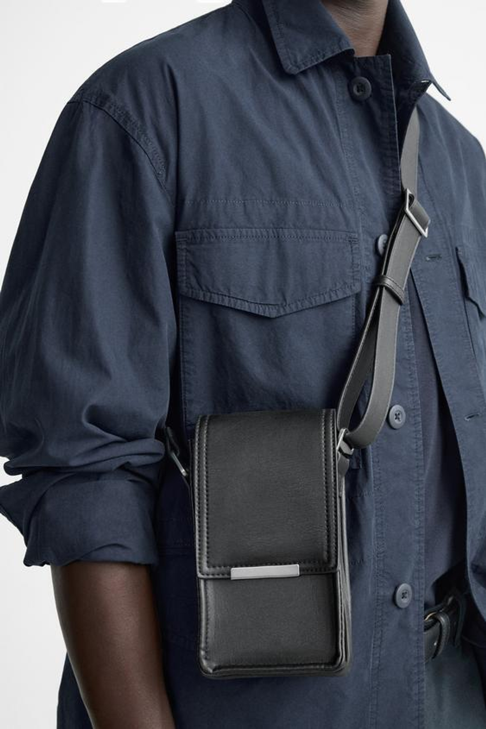 ZARA ОДНОТОННАЯ ВЕРТИКАЛЬНАЯ, ЧЕРНЫЙ