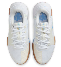 Женские теннисные кроссовки Nike Zoom GP Challenge 1 - white/light blue/sail/gum light brown