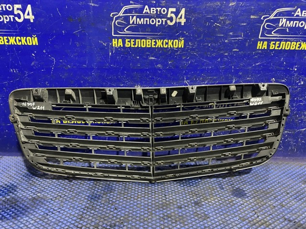 Решетка радиатора MERCEDES BENZ E-CLASS 2006-2009