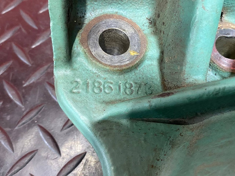 Кронштейн ролика натяжителя