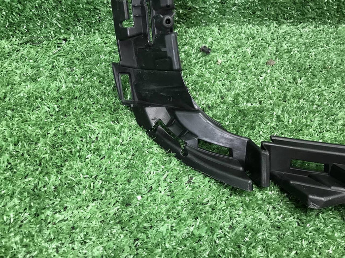 Решетка переднего бампера Porsche Cayenne 3 17-23