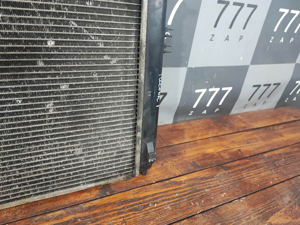 Радиатор двигателя Hyundai Tucson 1 (JM) 04-10 Б/У Оригинал 253102E170