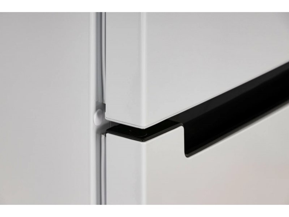 Холодильник Nordfrost NRB 134 W белый