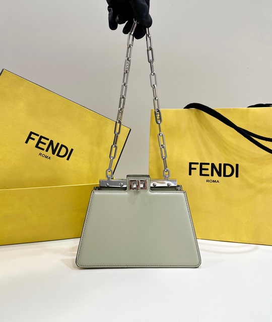 Fendi Peekaboo Cut Petite 20 cm