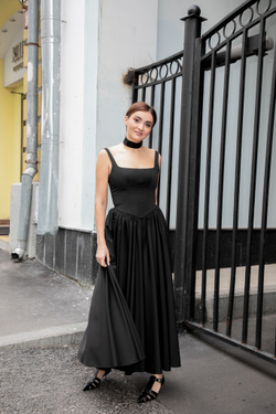 Платье с чокером