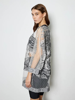 Oversize футболка с вышивкой