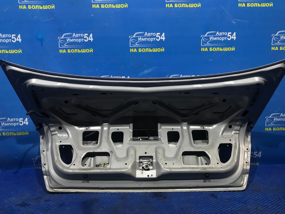 Крышка багажника NISSAN SUNNY 2001