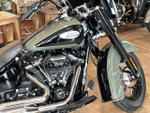 Heritage 114 Softail Harley-Davidson 2021 Vivid Black Deadwood Green / Vivid Black