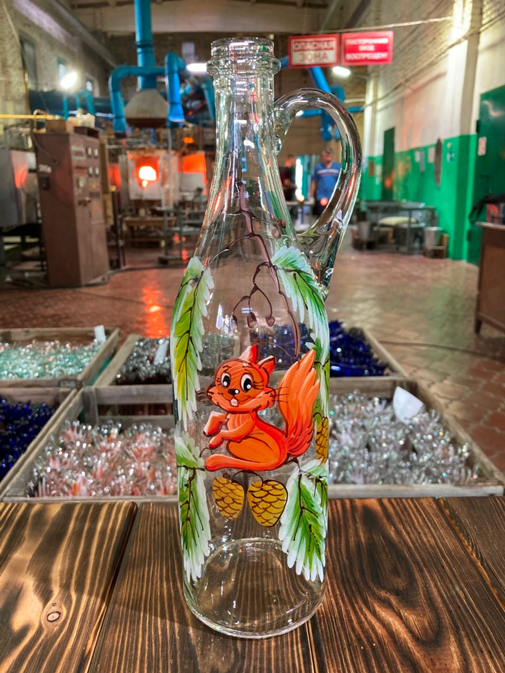 Бутыль "Литр" ручка, 1л. прозрачное стекло, Белочка