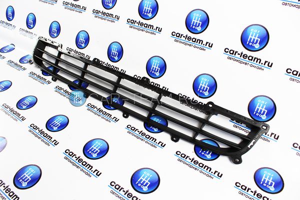 Нижняя решетка радиатора на Лада Приора 2, прямые линии