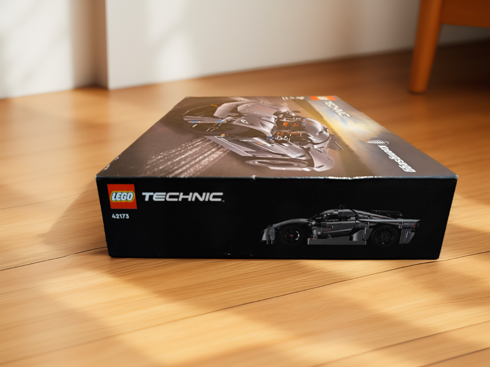 LEGO Technic 42173 Koenigsegg Jesko Absolut — серый гиперкар