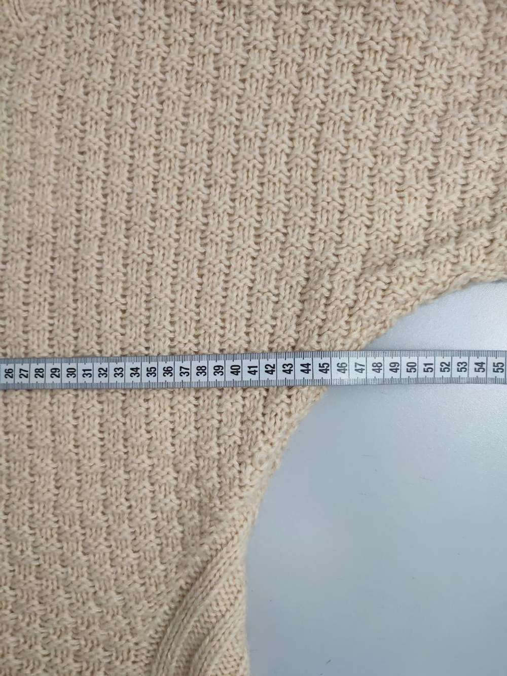 Свитер с шерстью 42 размер