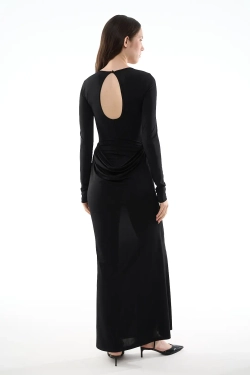 Облегающее платье с разрезом на бедре