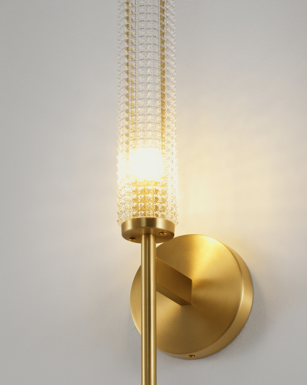 Светильник настенный Moderli V11021-1W Brass