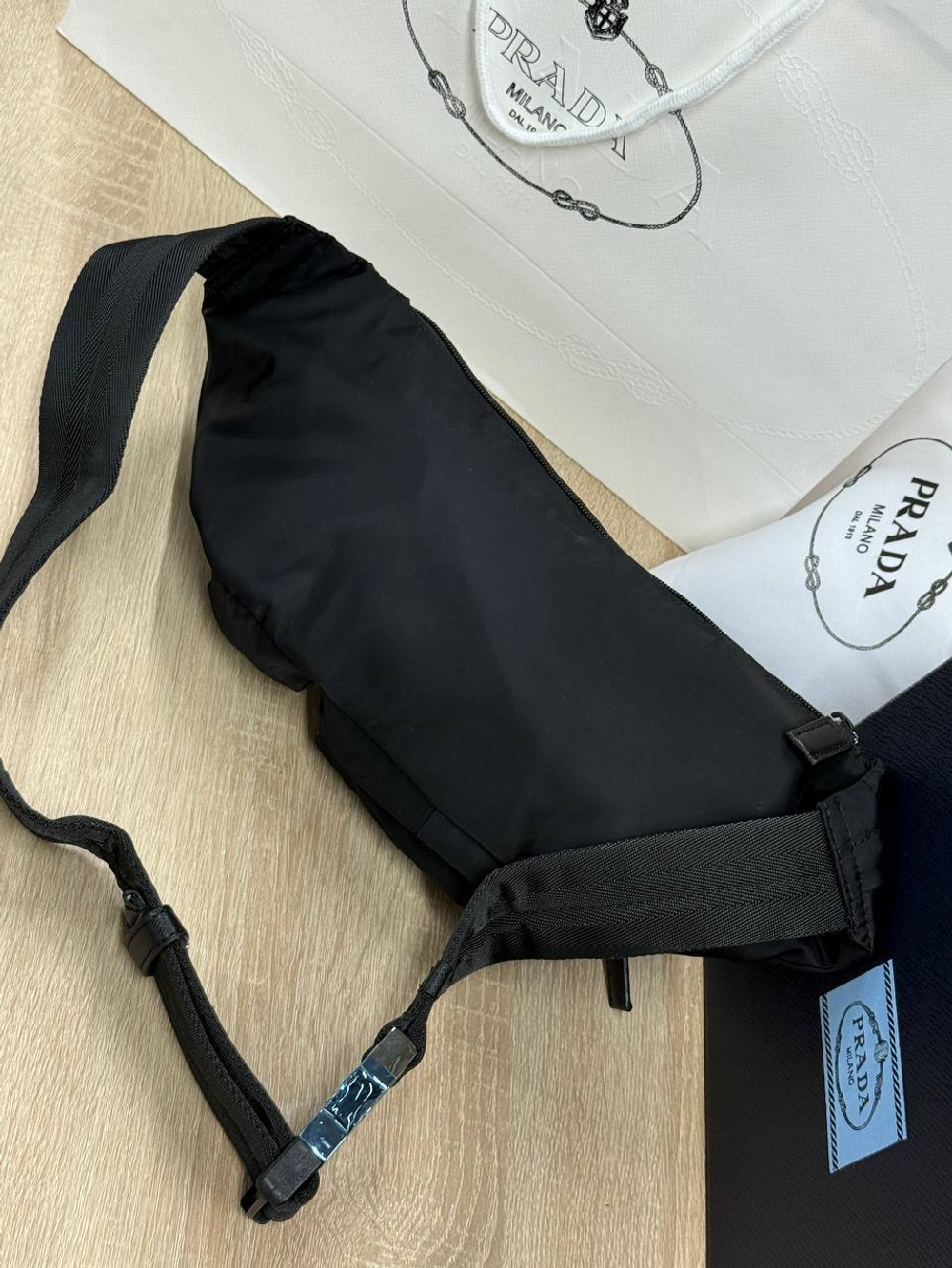 Поясная сумка Prada