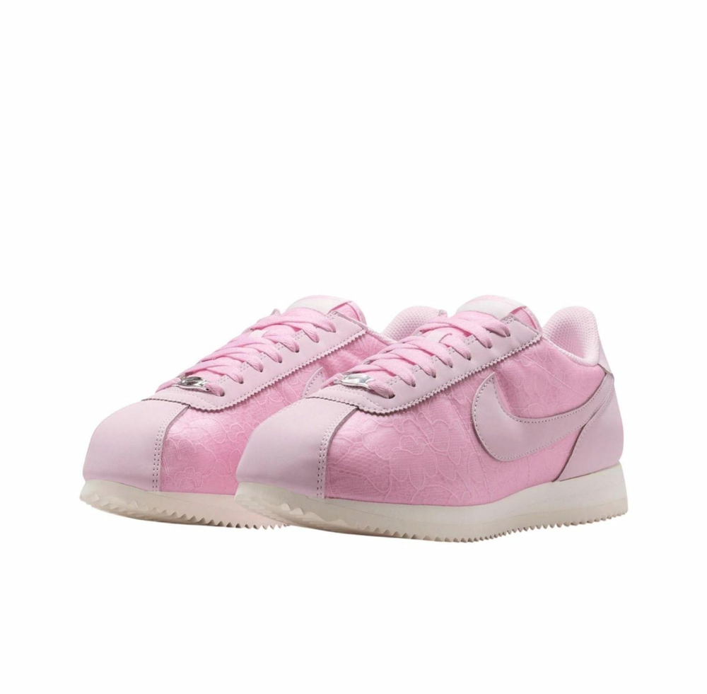 Женские кроссовки Nike Cortez 'Pink Foam Floral' HM8286-600