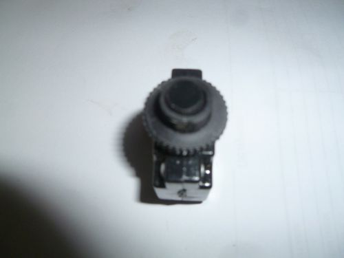 Автомат защиты-кнопка (брекер) 15A ,250V AC