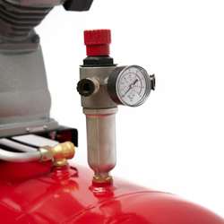 Компрессор ROSSVIK СБ4/С-200.LB30, 420 л/мин, 10 бар, ресивер 200 л, 380 В/2,2 кВт, красный