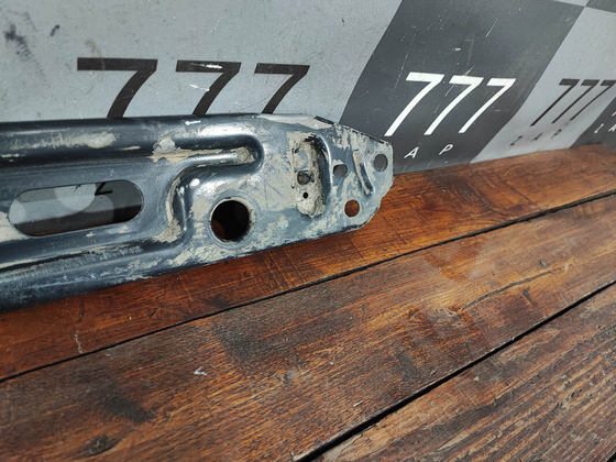 Кронштейн радиатора Volvo XC60 1  Б/У Оригинал 31368100