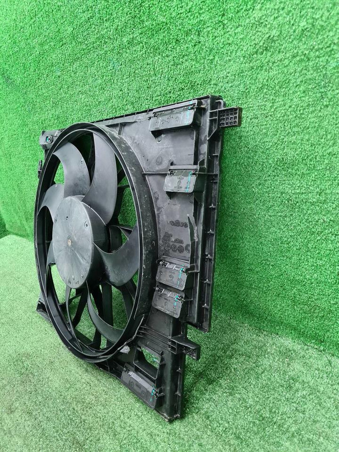 Диффузор с вентилятором Volvo XC60 2 (2017-н.в.)