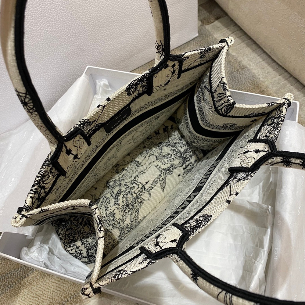 Christian Dior Book Tote 26 cm